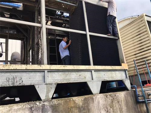 關(guān)于橫流式冷卻塔中出現(xiàn)鐵銹的原因?(開(kāi)式橫流冷卻塔結(jié)垢嚴(yán)重怎么回事)