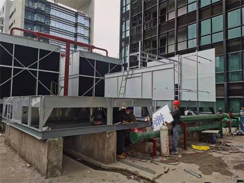 鄭州冷卻塔的水溫變化對(duì)制冷機(jī)組的影響,冷卻塔降溫后水溫有多少度