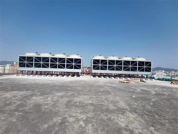 逆流閉式冷卻塔優(yōu)勢(shì)主要體現(xiàn)在哪方面？？